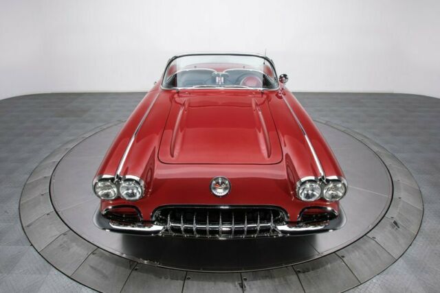 Chevrolet Corvette 1960 image number 21