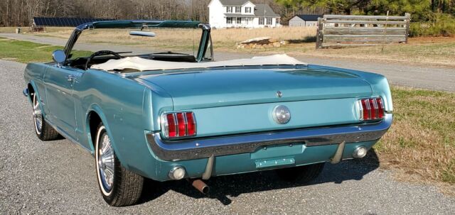 Ford Mustang 1966 image number 27