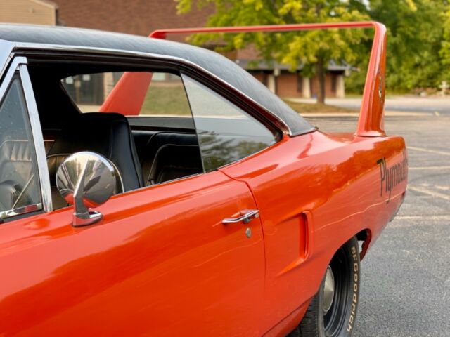 Plymouth Road Runner 1970 image number 13