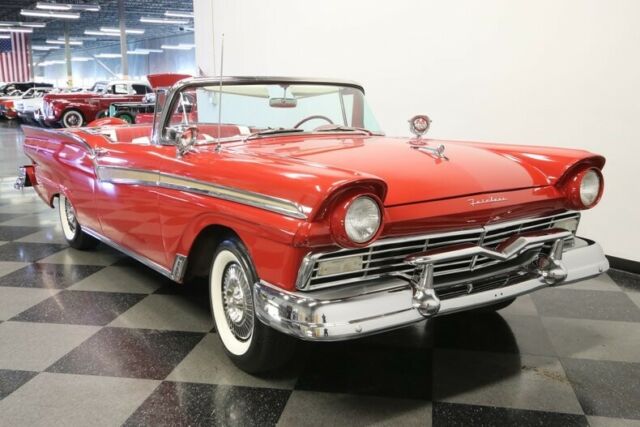 Ford Fairlane 1957 image number 17