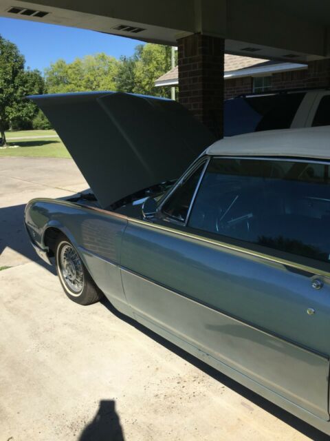 Ford Thunderbird 1962 image number 20