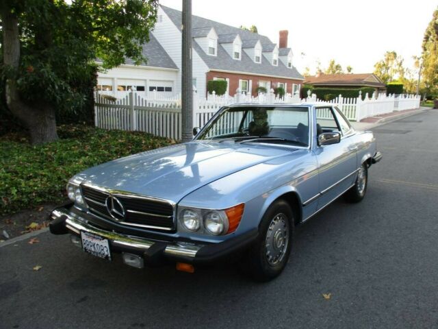 Mercedes-Benz SL-Class 1979 image number 16