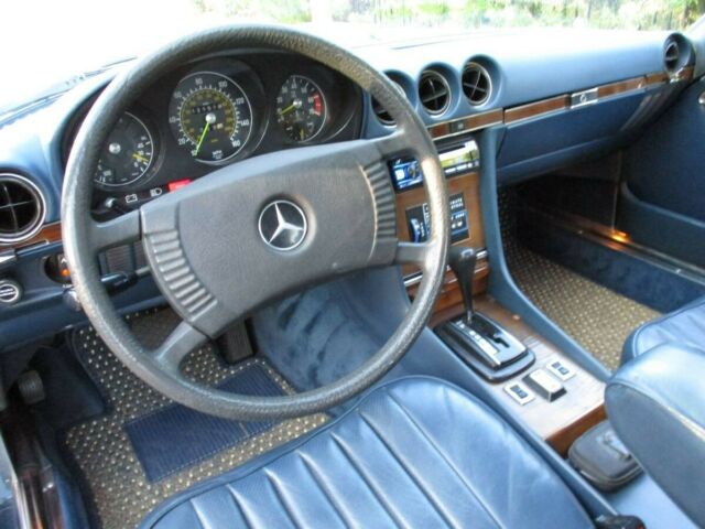 Mercedes-Benz SL-Class 1979 image number 23