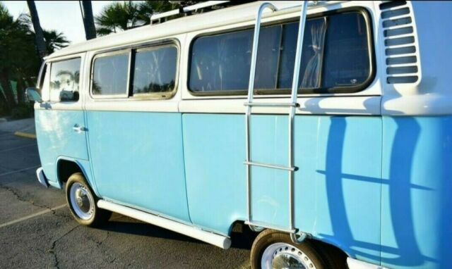 Volkswagen Bus/Vanagon 1973 image number 22