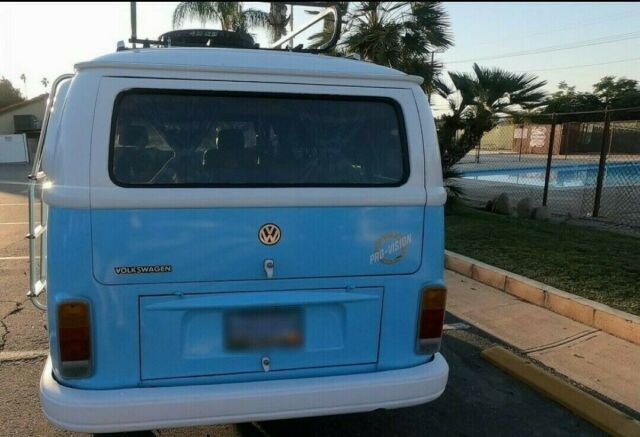 Volkswagen Bus/Vanagon 1973 image number 25