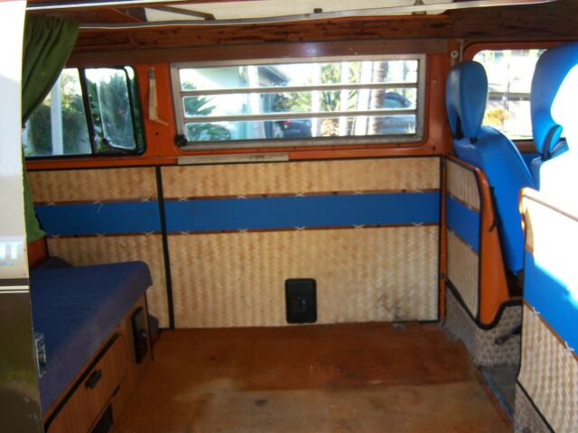 Volkswagen Bus/Vanagon 1974 image number 9