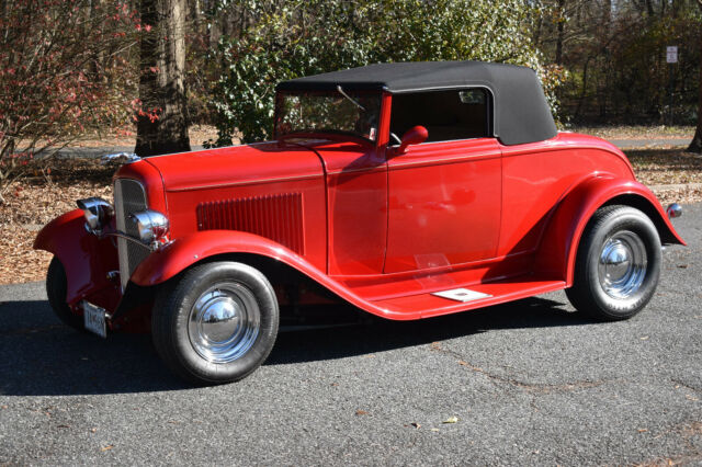 Ford Cabriolet 1932 image number 24