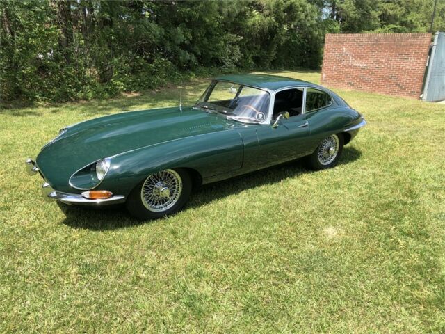 Jaguar E-Type 1968 image number 0