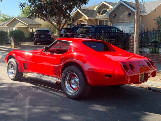 Chevrolet Corvette 1975 image number 10