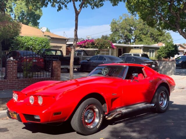 Chevrolet Corvette 1975 image number 13