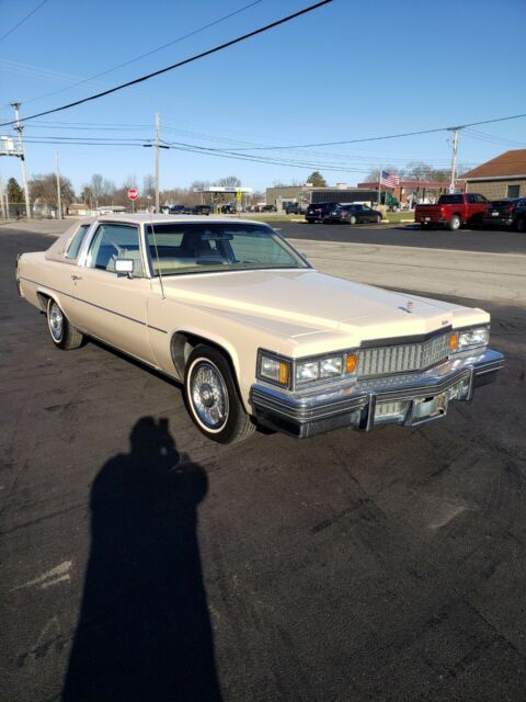 Cadillac Coupe 1978 image number 1