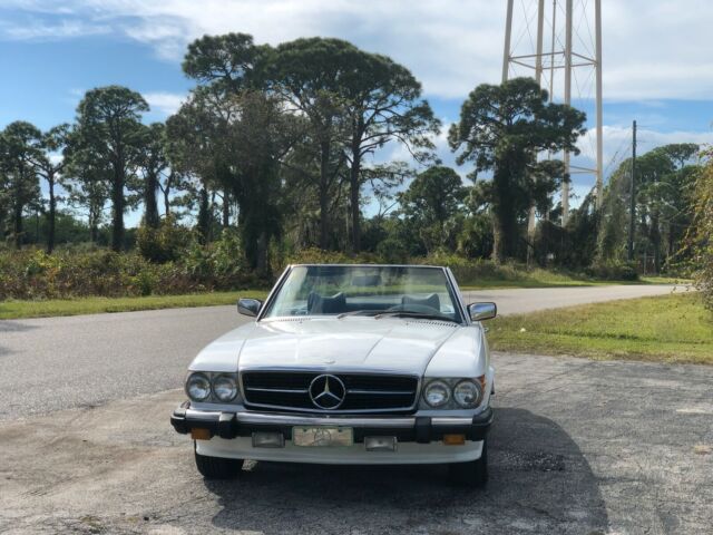 Mercedes-Benz SL-Class 1977 image number 10