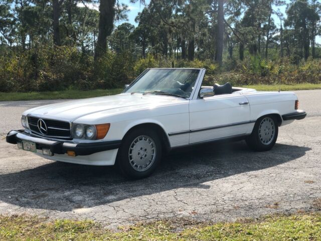 Mercedes-Benz SL-Class 1977 image number 30