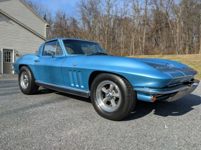 Chevrolet Corvette 1966 image number 12