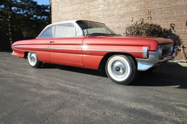 Oldsmobile Eighty-Eight 1961 image number 29