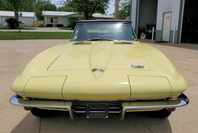 Chevrolet Corvette 1966 image number 25