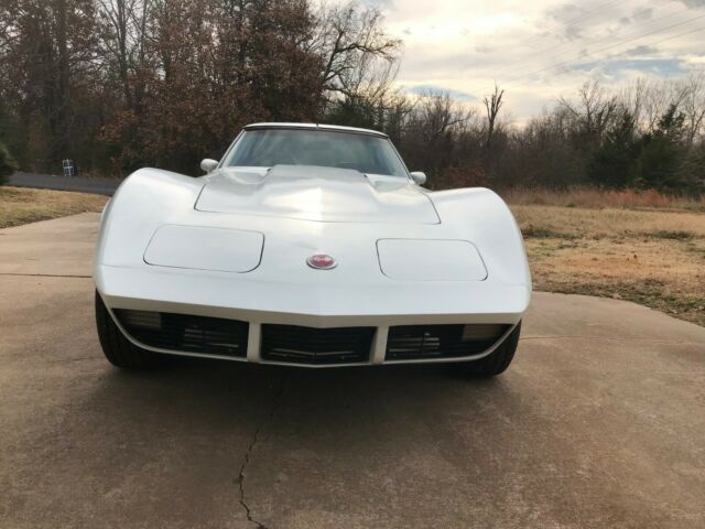 Chevrolet Corvette 1973 image number 14