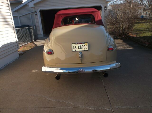 Ford convertible 1946 image number 22