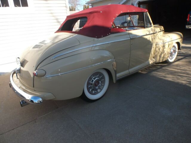 Ford convertible 1946 image number 3