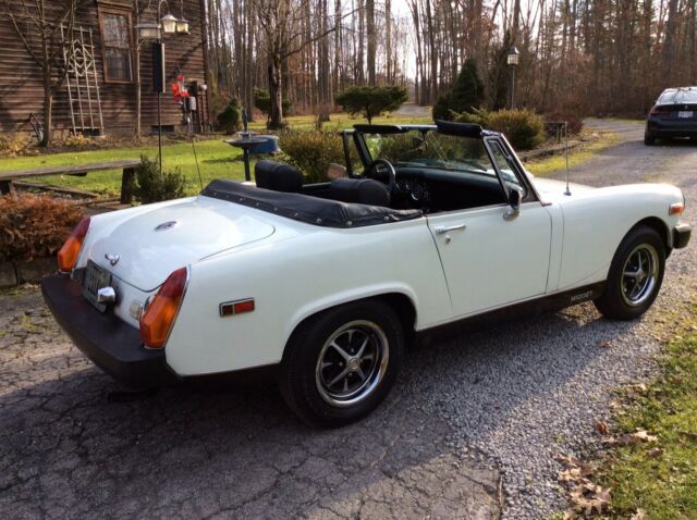 MG Midget 1976 image number 17