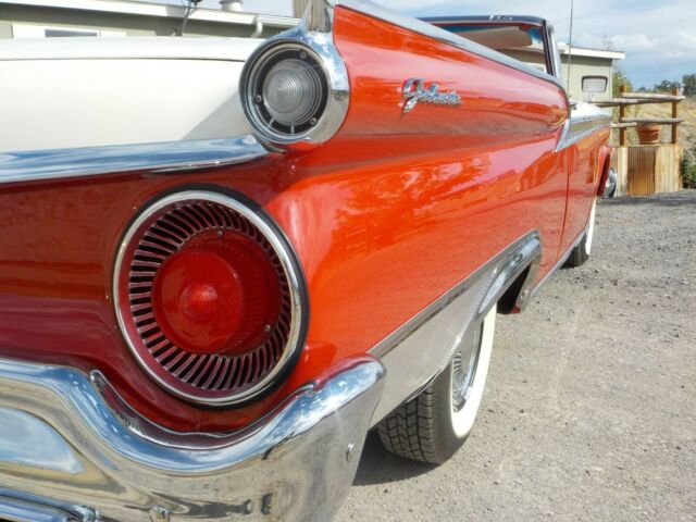 Ford Galaxie 1959 image number 29