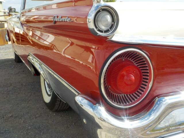 Ford Galaxie 1959 image number 30