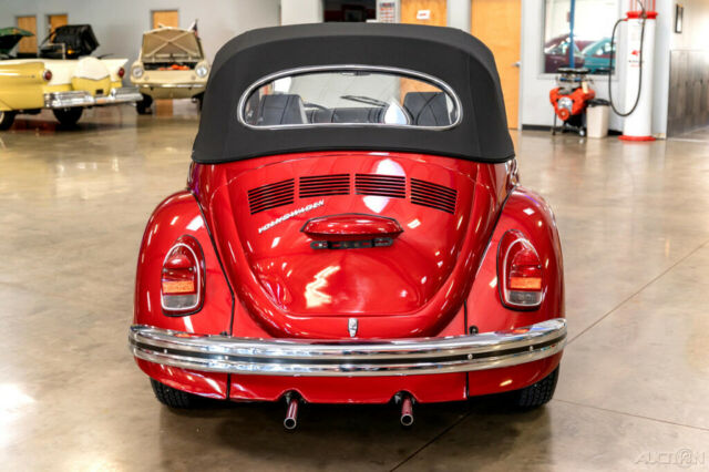 Volkswagen Super Beetle 1972 image number 26