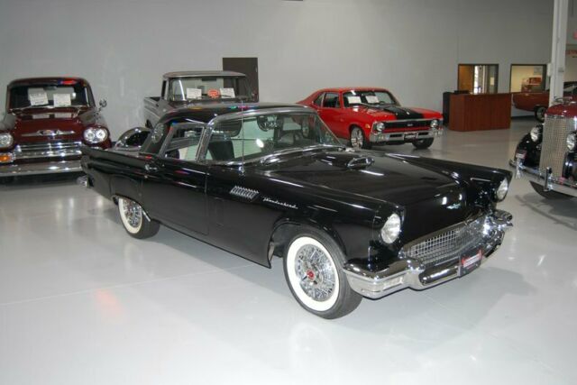 Ford Thunderbird Convertible 1957 image number 10