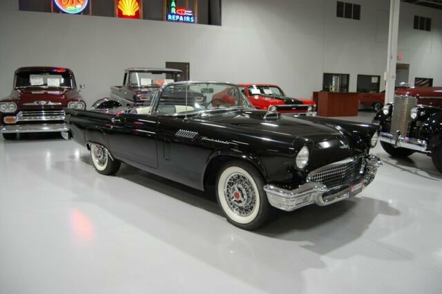 Ford Thunderbird Convertible 1957 image number 2