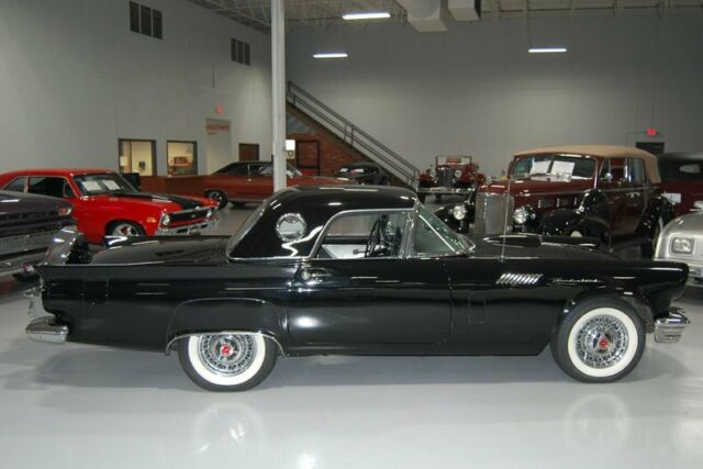 Ford Thunderbird Convertible 1957 image number 35