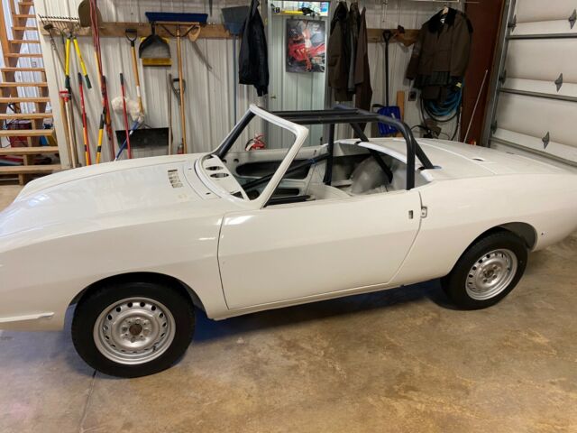 Fiat 850 Spider 1967 image number 2