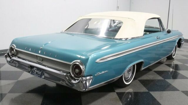 Ford Galaxie 1962 image number 13