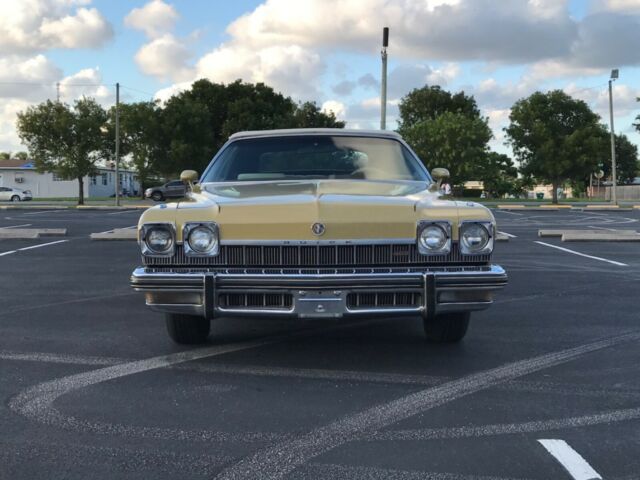 Buick LeSabre 1974 image number 33