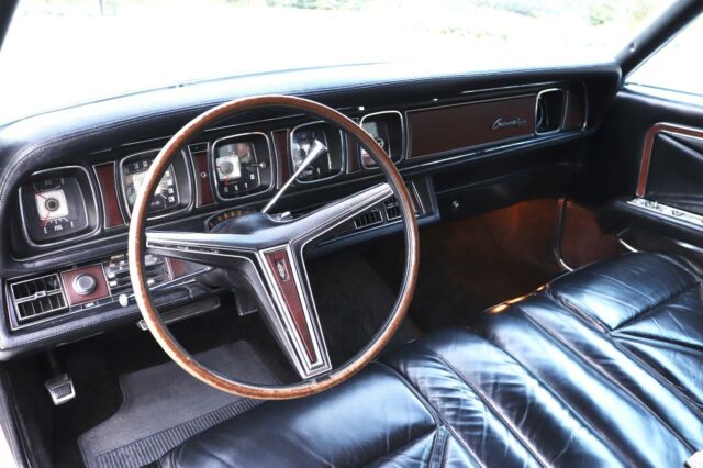 Lincoln Continental 1970 image number 13