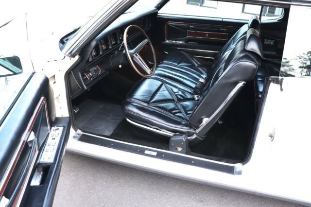 Lincoln Continental 1970 image number 38