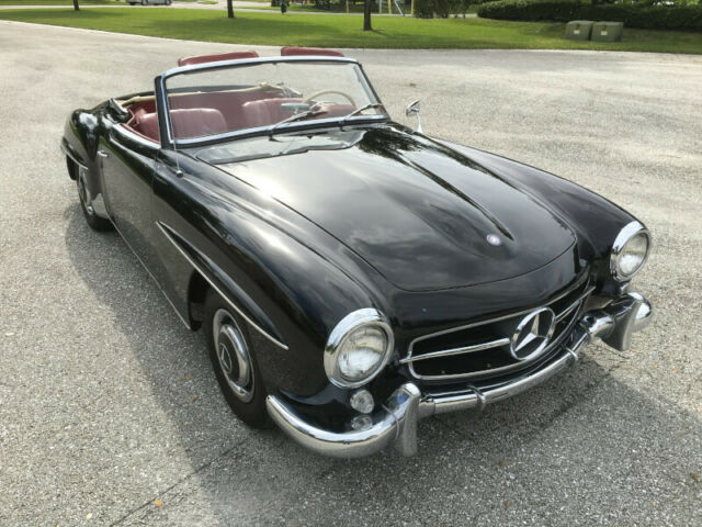 Mercedes-Benz SL-Class 1960 image number 2