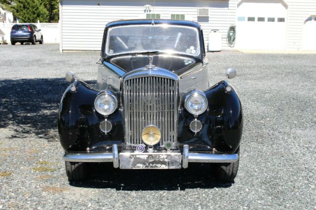 Bentley Mark V 1952 image number 11