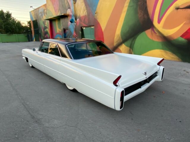 Cadillac DeVille 1963 image number 12