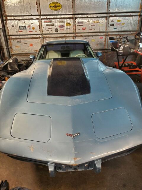 Chevrolet Corvette 1977 image number 2