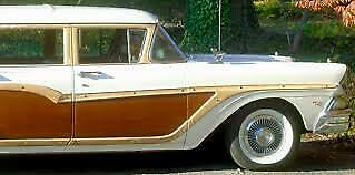 Ford Country Squire Woody Wagon w/ Police Interceptor 1958 image number 19