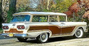 Ford Country Squire Woody Wagon w/ Police Interceptor 1958 image number 2