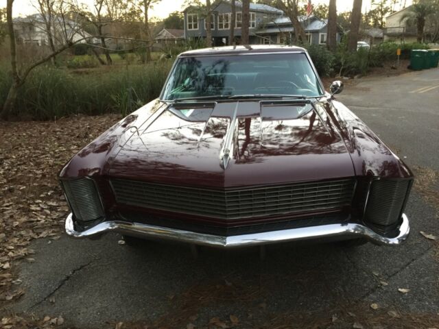 Buick Riviera 1965 image number 2