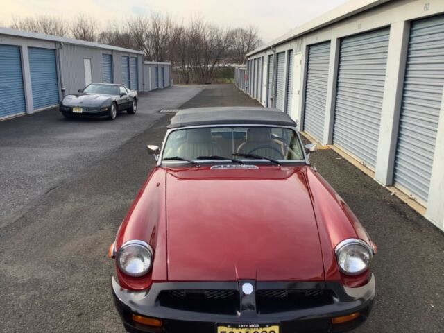 MG MGB 1977 image number 5