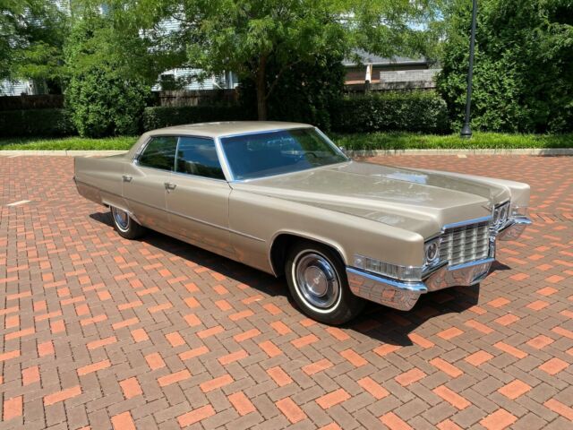 Cadillac DeVille 1969 image number 0