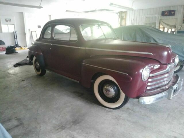 Ford Super Deluxe 1946 image number 0