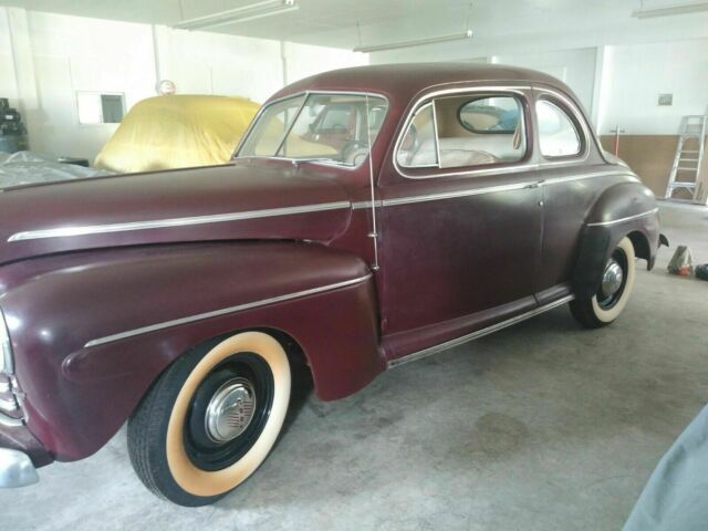 Ford Super Deluxe 1946 image number 2