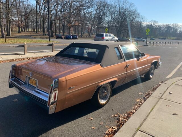 Cadillac DeVille 1979 image number 28