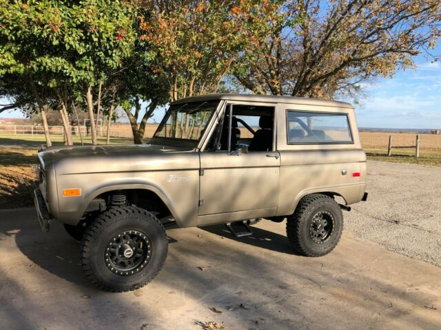 Ford Bronco 1972 image number 0