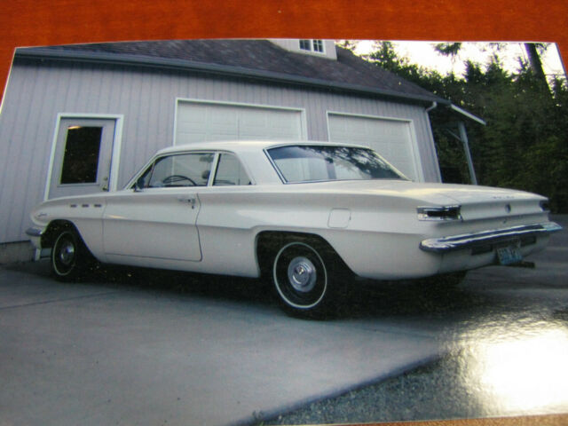 Buick Skylark 1962 image number 17