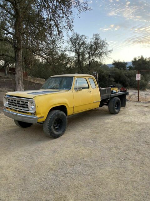 Dodge W200 1975 image number 10